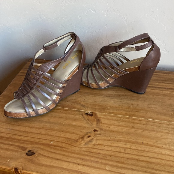 Me Too brown sandals wedges - Picture 4 of 9